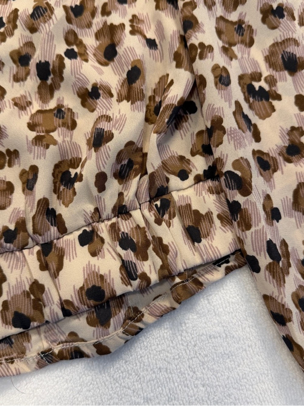 Sage Leopard Print Cropped Blouse Button Up Womens Trendy Animal Print - Picture 4 of 4